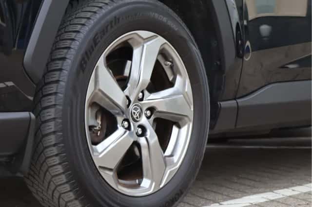 Toyota RAV4 (2019) thumbnail 11