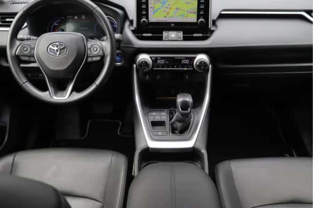 Toyota RAV4 (2019) thumbnail 3