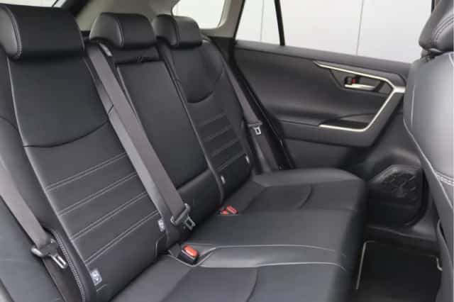 Toyota RAV4 (2019) thumbnail 26