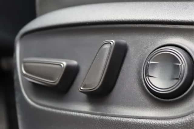 Toyota RAV4 (2019) thumbnail 30
