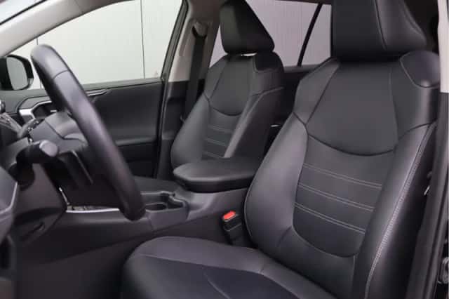 Toyota RAV4 (2019) thumbnail 4