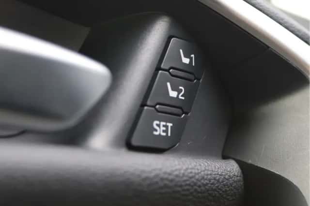 Toyota RAV4 (2019) thumbnail 31