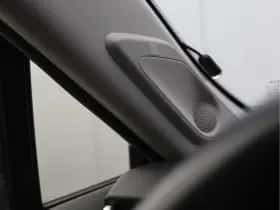 Toyota RAV4 (2019) thumbnail 36