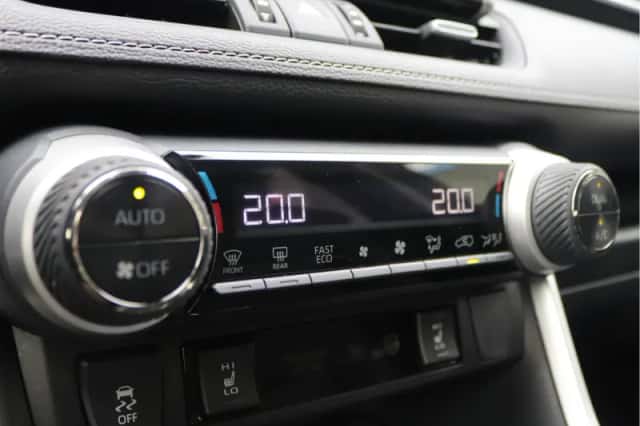 Toyota RAV4 (2019) thumbnail 54