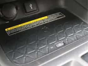 Toyota RAV4 (2019) thumbnail 57
