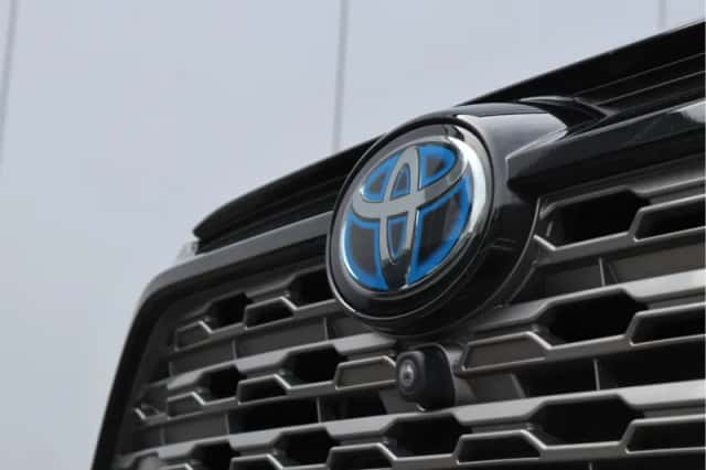 Toyota RAV4 (2019) thumbnail 10