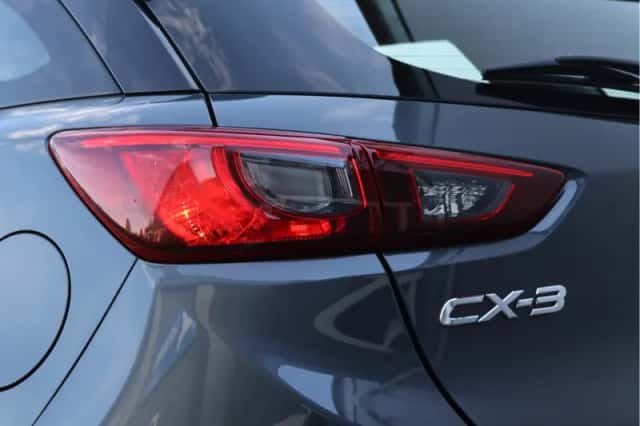 Mazda CX-3 (2015) thumbnail 11