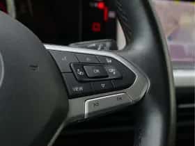 Volkswagen Golf (2020) thumbnail 32