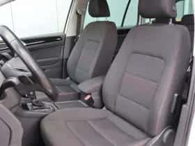 Volkswagen Golf (2017) thumbnail 4