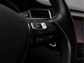 Volkswagen Golf (2017) thumbnail 36