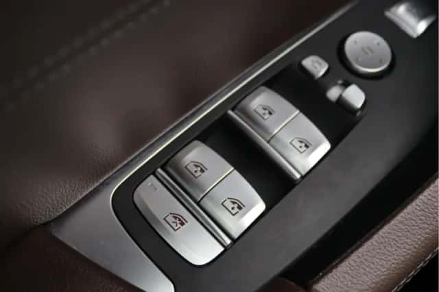 BMW X3 (2020) thumbnail 36