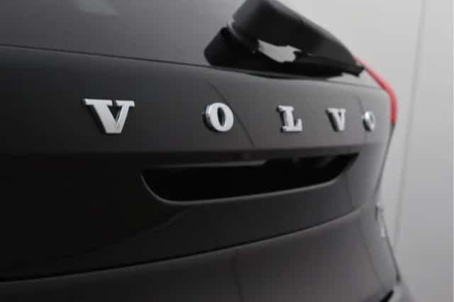 Volvo V40 (2018) thumbnail 17