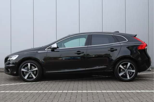 Volvo V40 (2018) thumbnail 19