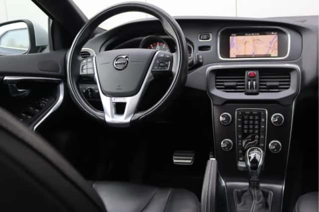 Volvo V40 (2018) thumbnail 21
