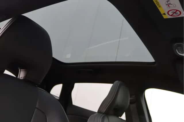 Volvo V40 (2018) thumbnail 30