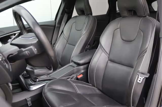 Volvo V40 (2018) thumbnail 4