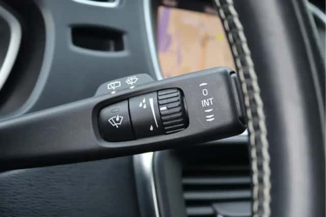 Volvo V40 (2018) thumbnail 36