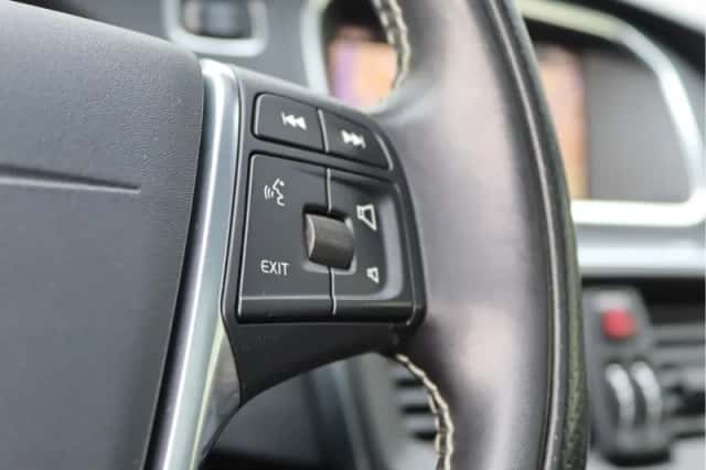 Volvo V40 (2018) thumbnail 38