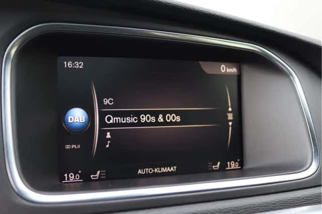 Volvo V40 (2018) thumbnail 45