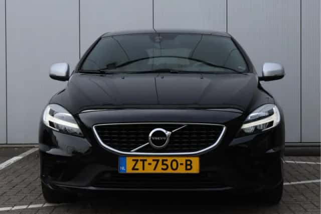 Volvo V40 (2018) thumbnail 6