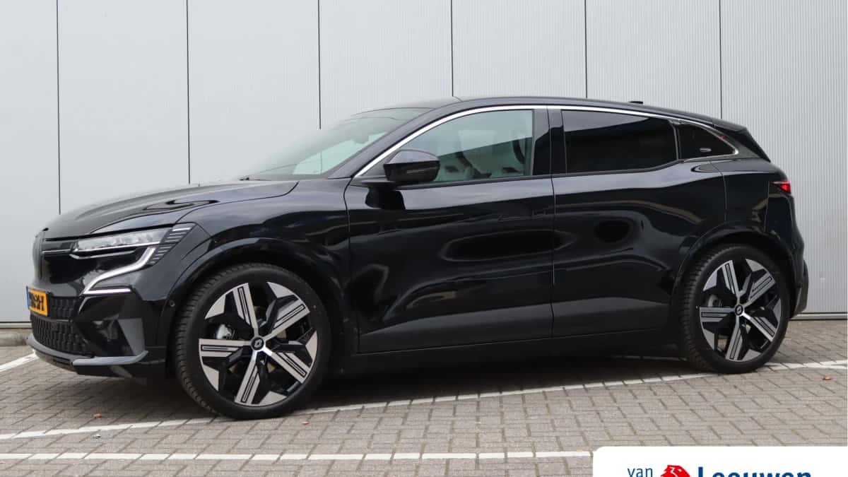 Renault Mégane (2024) — foto 1