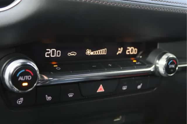 Mazda 3 (2019) thumbnail 58