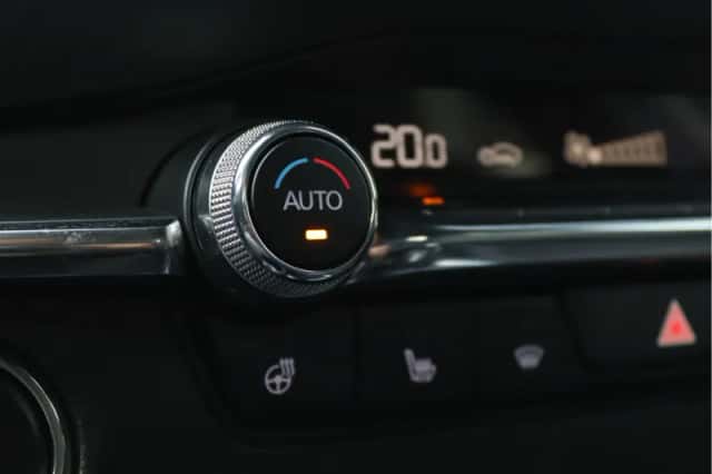 Mazda 3 (2019) thumbnail 59