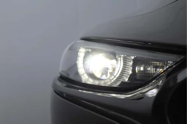 Mazda 3 (2019) thumbnail 8