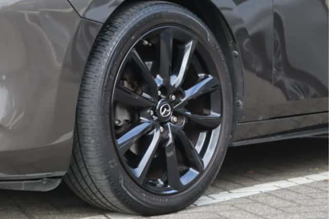 Mazda 3 (2019) thumbnail 10