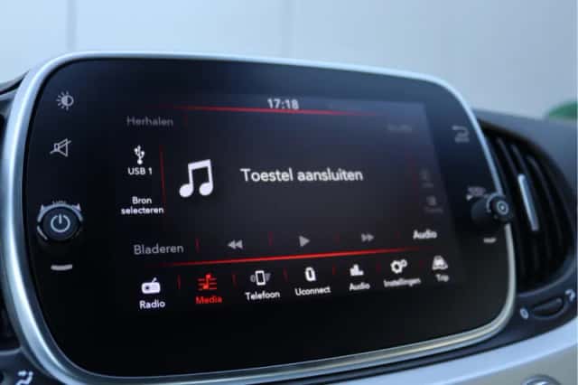 Fiat 500C (2021) thumbnail 40