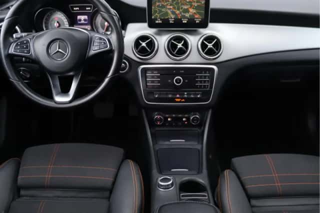 Mercedes-Benz CLA-Klasse (2015) thumbnail 3