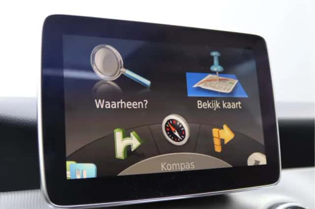 Mercedes-Benz CLA-Klasse (2015) thumbnail 42
