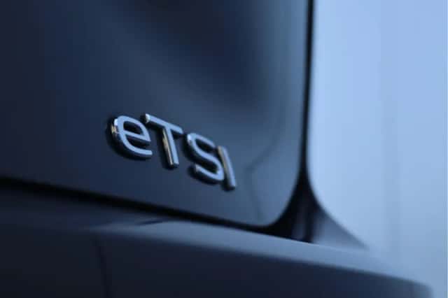 Volkswagen Golf (2021) thumbnail 13