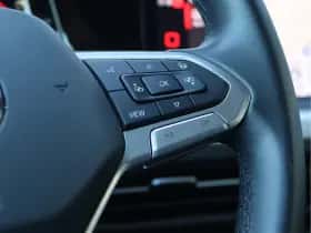 Volkswagen Golf (2021) thumbnail 31