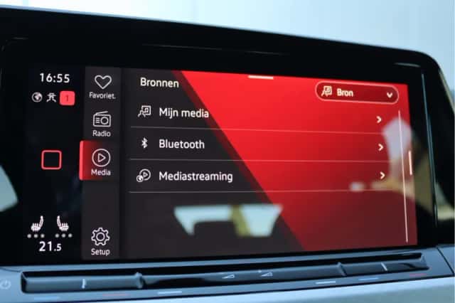 Volkswagen Golf (2021) thumbnail 41