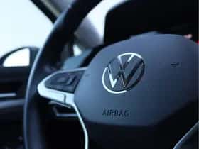 Volkswagen Golf (2021) thumbnail 54