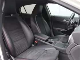 Mercedes-Benz GLA (2015) thumbnail 21