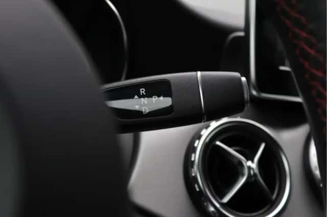 Mercedes-Benz GLA (2015) thumbnail 30