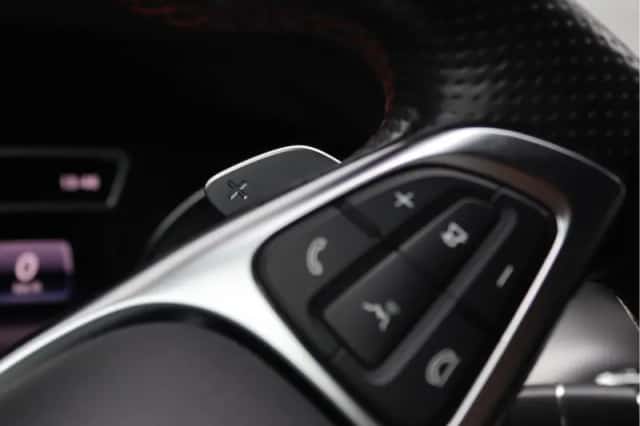 Mercedes-Benz GLA (2015) thumbnail 32