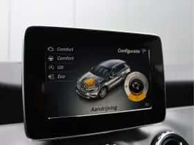 Mercedes-Benz GLA (2015) thumbnail 40