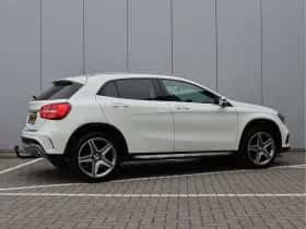 Mercedes-Benz GLA (2015) thumbnail 5