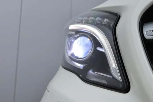 Mercedes-Benz GLA (2015) thumbnail 8
