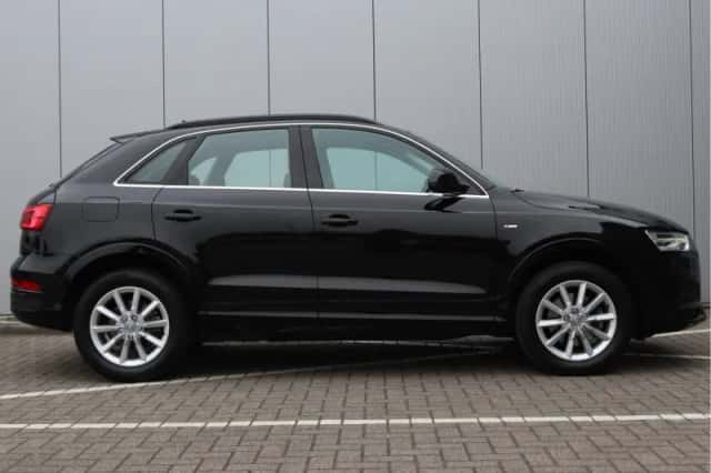 Audi Q3 (2018) thumbnail 16
