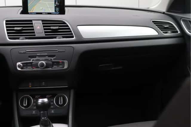 Audi Q3 (2018) thumbnail 19