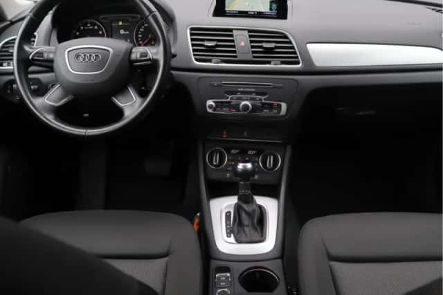 Audi Q3 (2018) thumbnail 3
