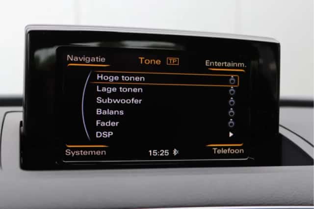 Audi Q3 (2018) thumbnail 37