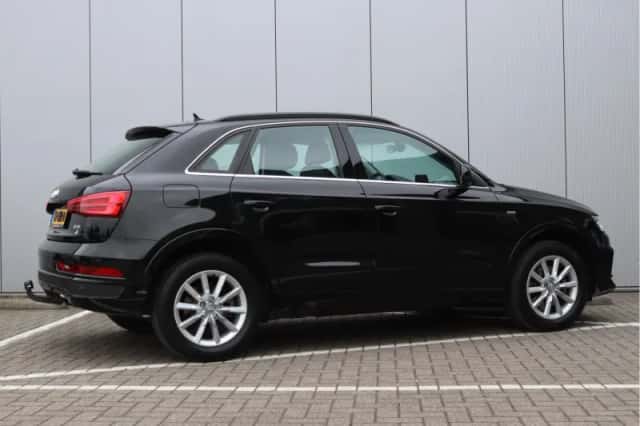 Audi Q3 (2018) thumbnail 5