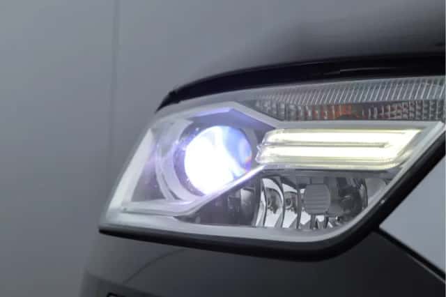 Audi Q3 (2018) thumbnail 8