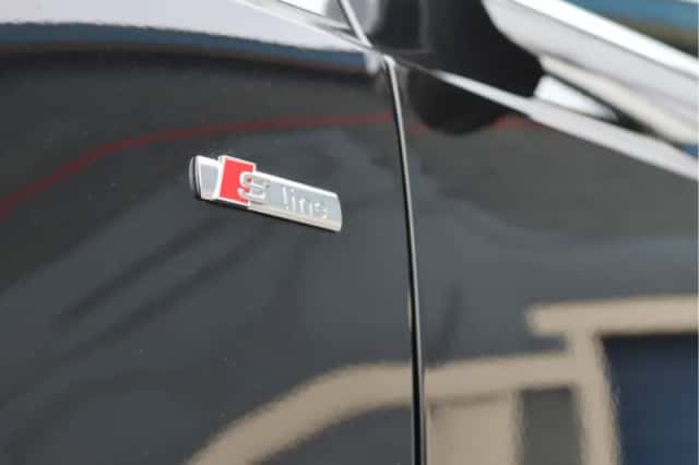 Audi Q3 (2018) thumbnail 10
