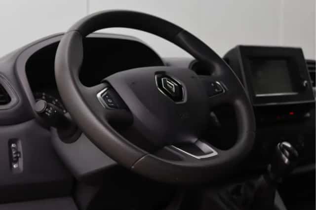 Renault Master (2019) thumbnail 20